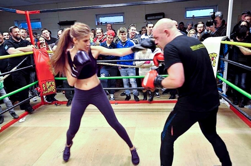 Bianca Nobilo at her local gym boxing. 
