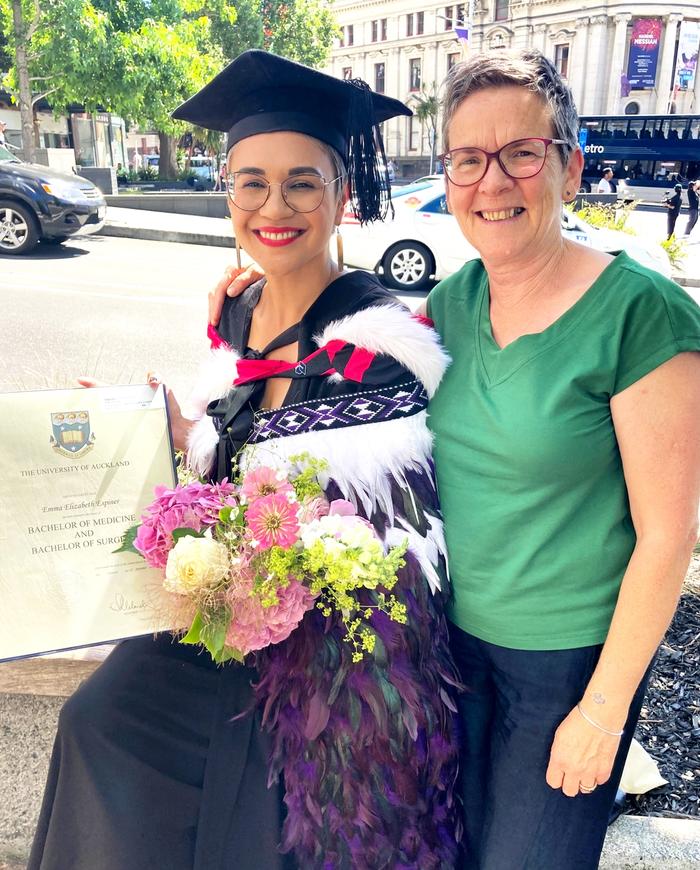 Emma Espiner with mother Colleen