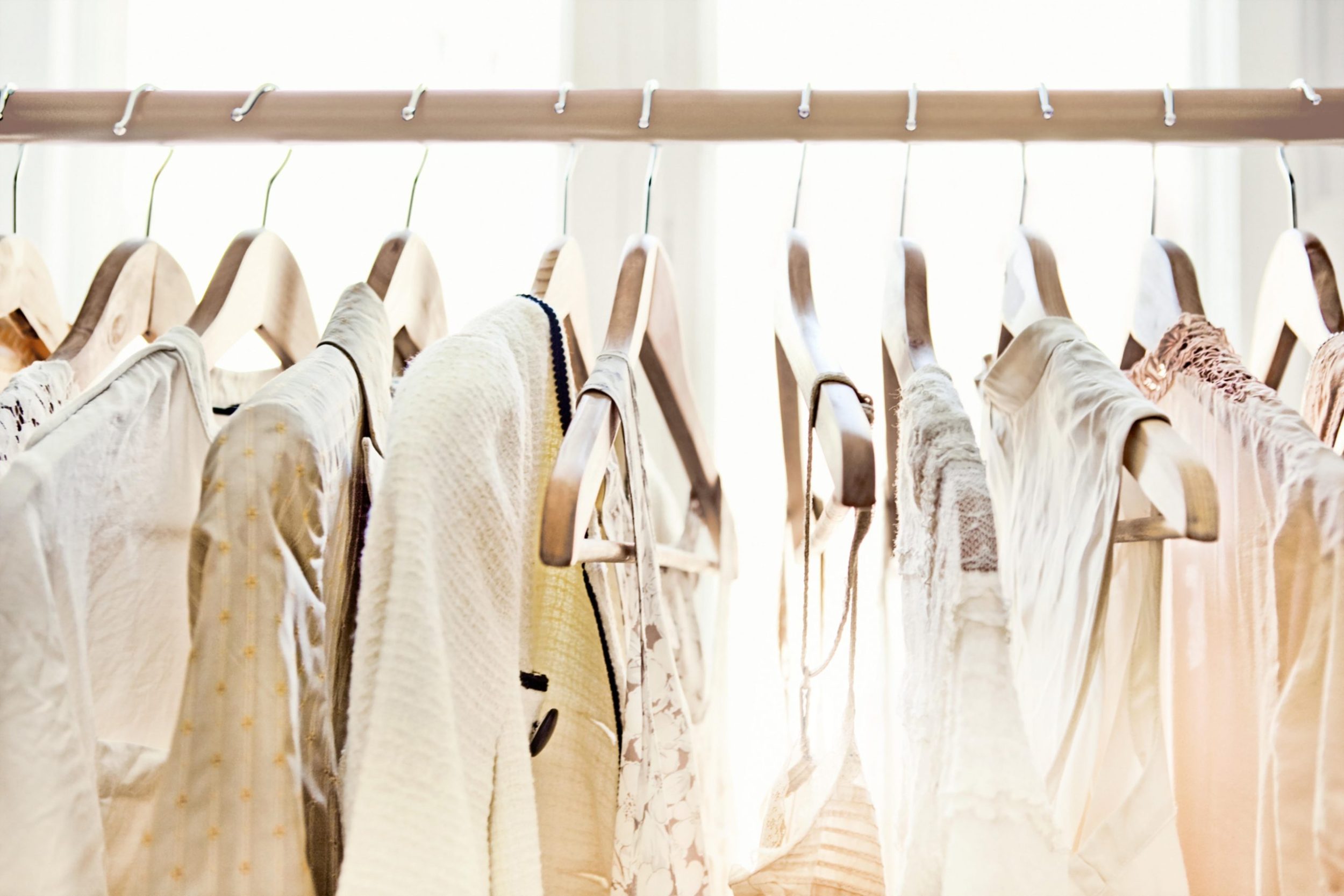Slow fashion: 9 practical tips to make your clothes last forever - WOMAN