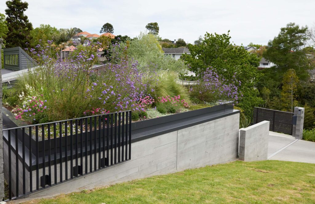 Garage roof transformed into a garden