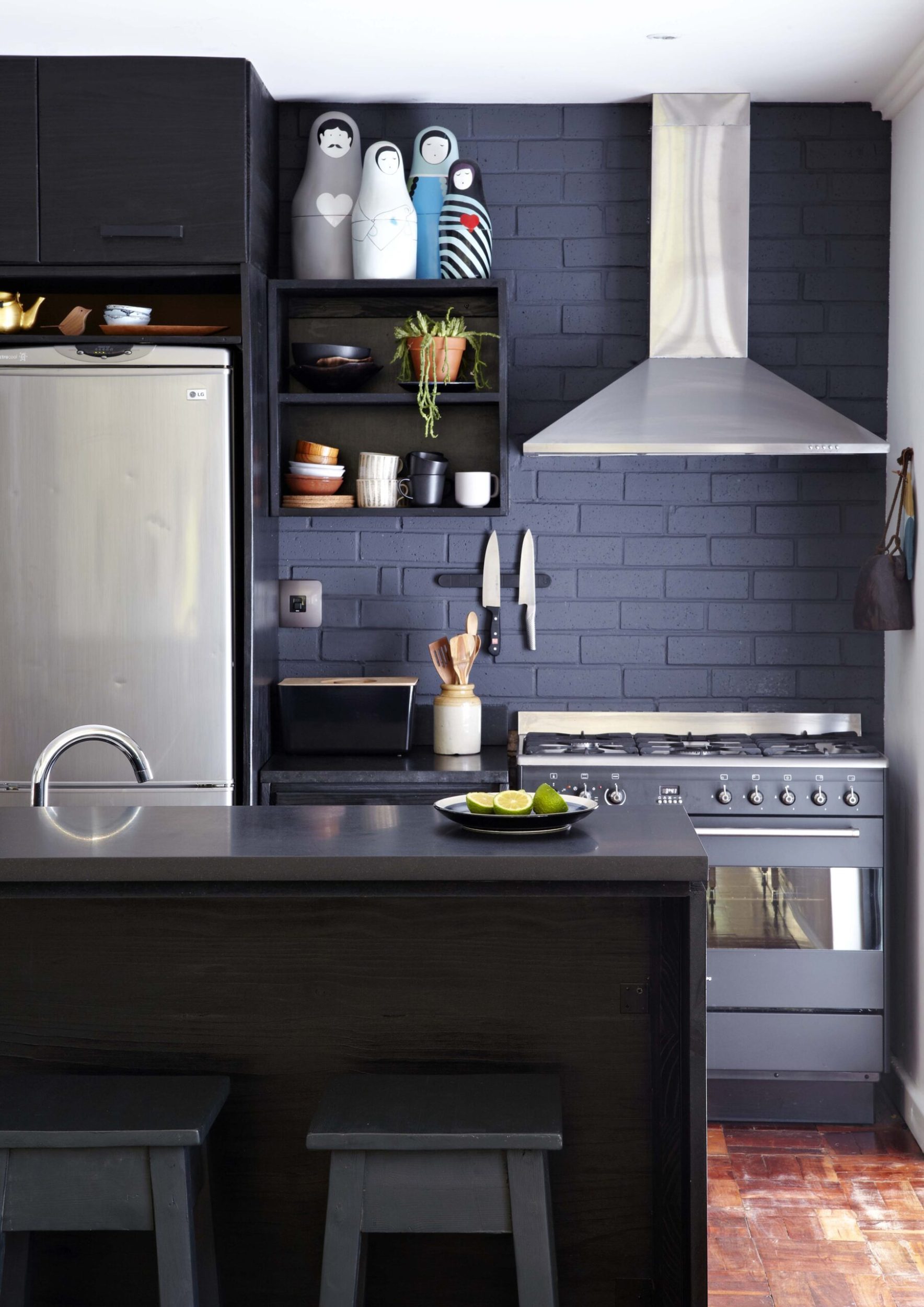10 black kitchen design ideas that may just convince you to be bold - WOMAN