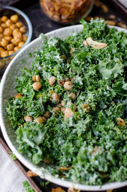 kale salad with chickpeas