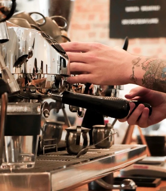 Získejte kofeinový hit v The Roastery Dunedin