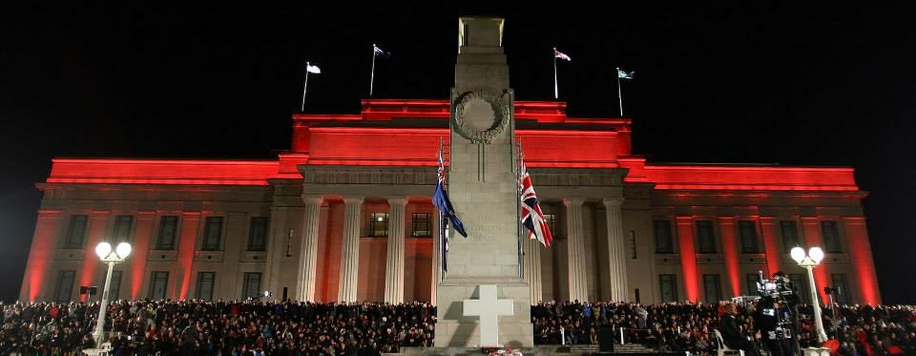 100th-ANZAC-Day-dawn-parade-Auckland-War-Memorial-Museum4