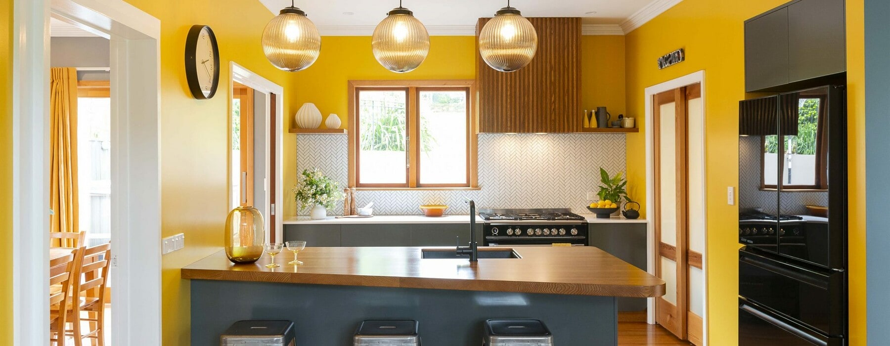 Ngaio-House_Yellow-Kitchen-deco-light-shades-scaled